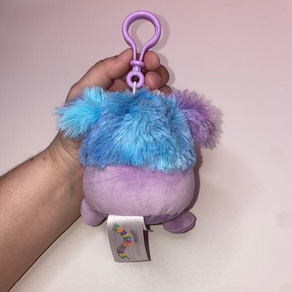 Valentines Squishmallow Eden the Bigfoot Clip 3.5” - Picture 4 of 9